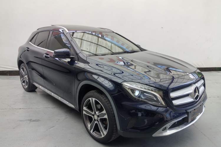 Used Mercedes-Benz GLA 2015 GLA 220 4MATIC Luxury Model Exterior 1