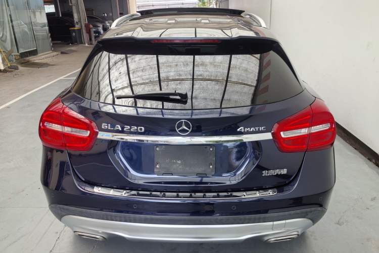Used Mercedes-Benz GLA 2015 GLA 220 4MATIC Luxury Model Exterior 10