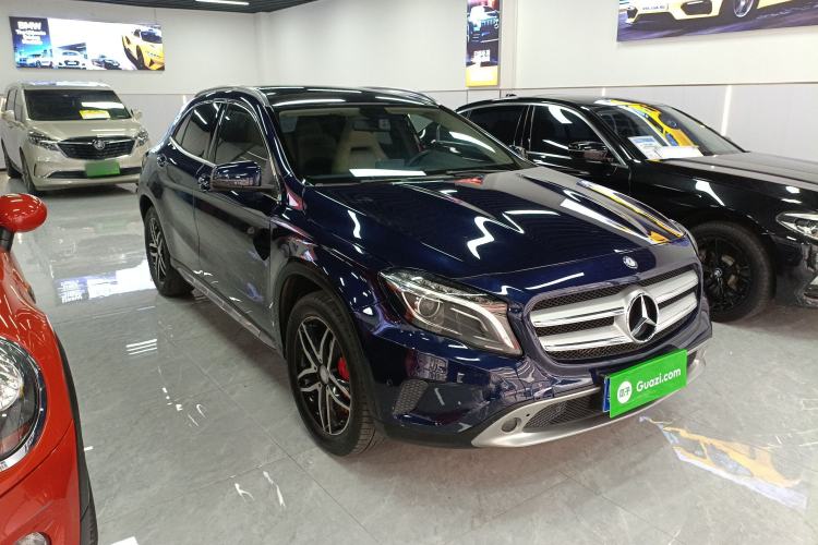 Used Mercedes-Benz GLA 2015 GLA 200 Fashion Model Exterior 2