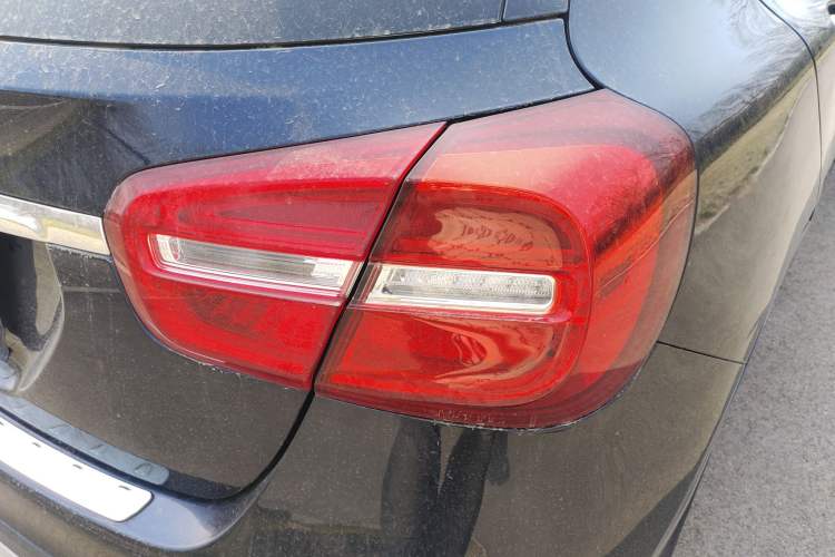Used Mercedes-Benz GLA 2015 GLA 200 Fashion Model Exterior 3