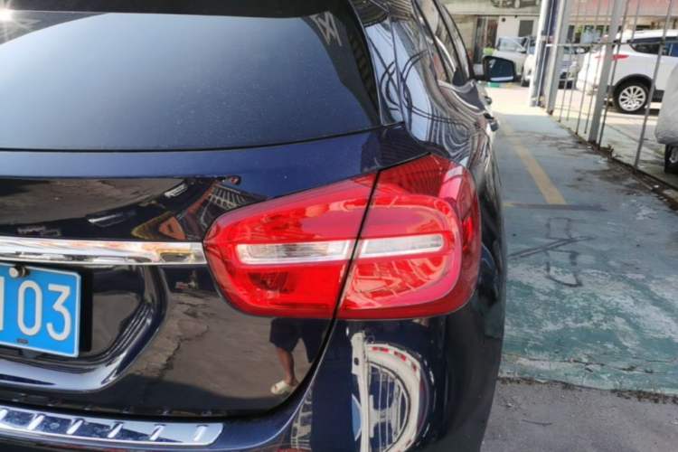 Used Mercedes-Benz GLA 2015 GLA 200 Fashion Model Exterior 3
