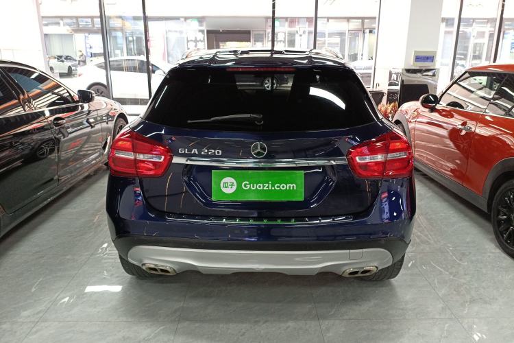 Used Mercedes-Benz GLA 2015 GLA 200 Fashion Model Exterior 4