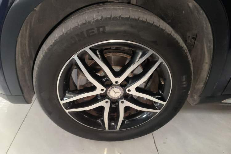 Used Mercedes-Benz GLA 2015 GLA 200 Fashion Model Exterior 4