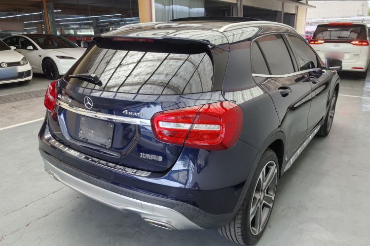 Used Mercedes-Benz GLA 2015 GLA 220 4MATIC Luxury Model Exterior 9