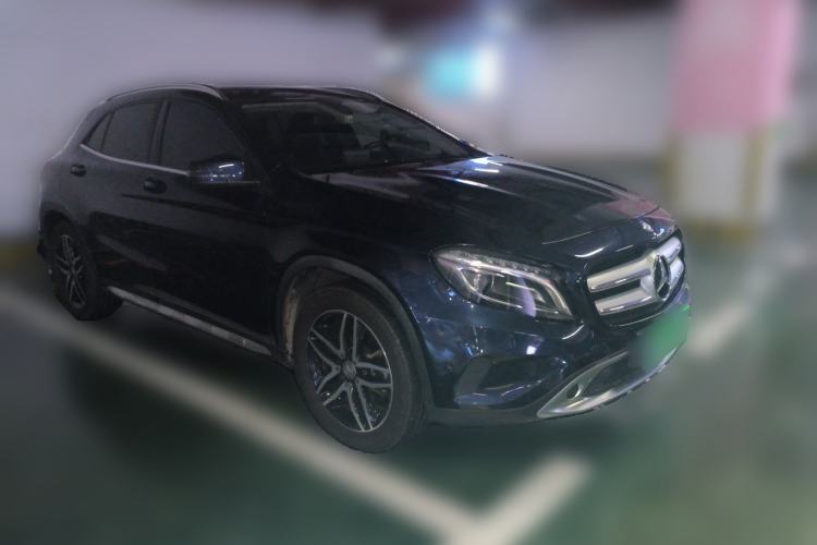 Used Mercedes-Benz GLA 2015 GLA 200 Fashion Model Front Right 45 Deg
