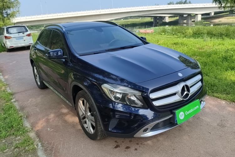 Used Mercedes-Benz GLA 2015 GLA 200 Sport Edition Front Right 45 Deg
