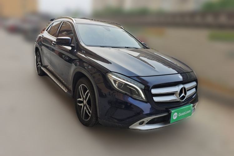Used Mercedes-Benz GLA 2015 GLA 200 Fashion Model Front Right 45 Deg