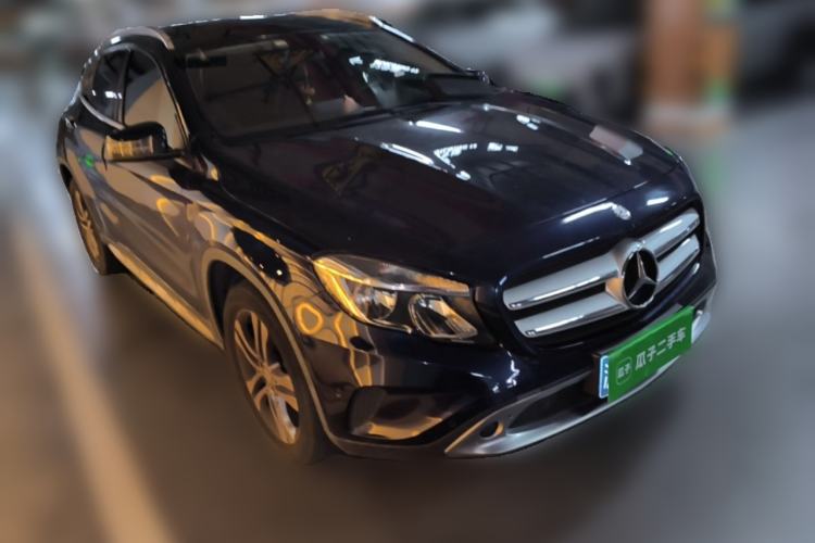 Used Mercedes-Benz GLA 2015 GLA 200 Sport Edition Front Right 45 Deg