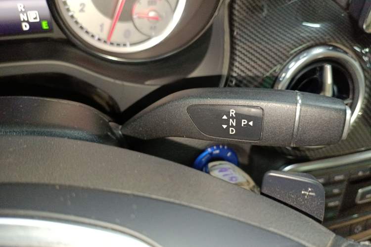 Used Mercedes-Benz GLA 2015 GLA 200 Fashion Model Gear Lever