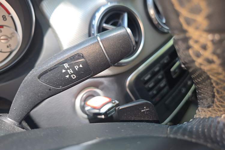 Used Mercedes-Benz GLA 2015 GLA 200 Fashion Model Gear Lever