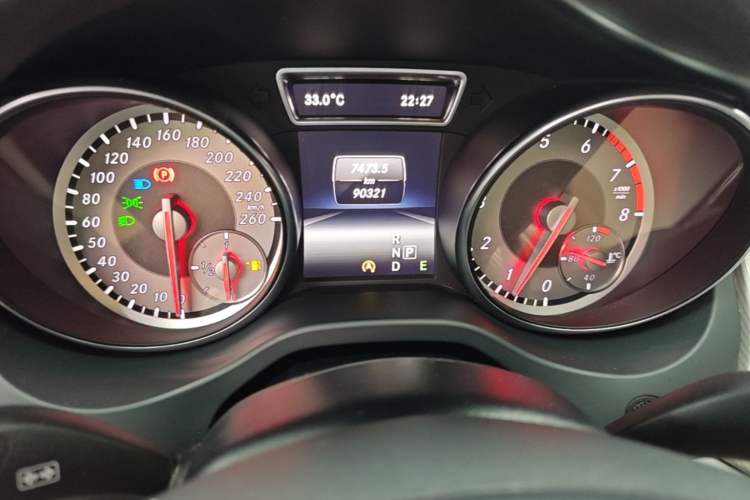 Used Mercedes-Benz GLA 2015 GLA 220 4MATIC Fashion Model Instrument Cluster