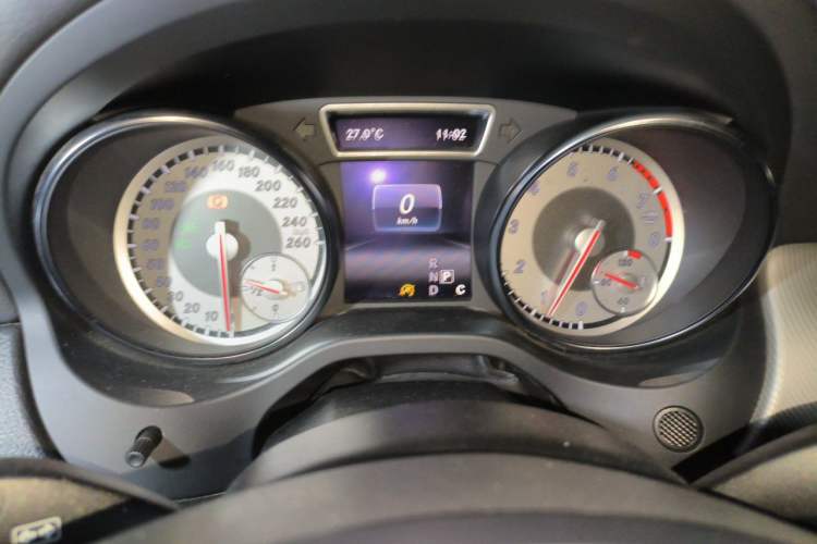 Used Mercedes-Benz GLA 2015 GLA 200 Fashion Model Instrument Cluster