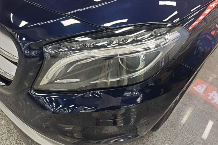 Used Mercedes-Benz GLA 2015 GLA 220 4MATIC Fashion Model Left Front Headlight