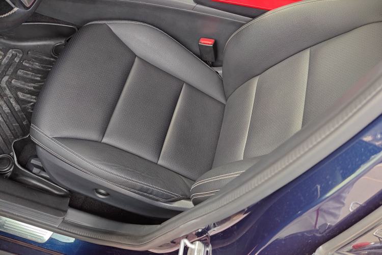 Used Mercedes-Benz GLA 2015 GLA 200 Fashion Model Left Front Seat