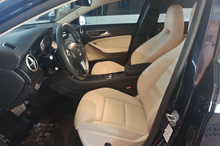 Used Mercedes-Benz GLA 2015 GLA 220 4MATIC Luxury Model Left Front Seat