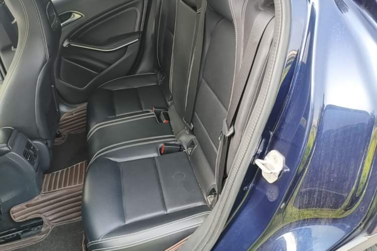 Used Mercedes-Benz GLA 2015 GLA 200 Sport Edition Left Rear Seat