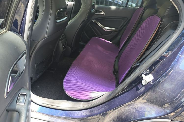 Used Mercedes-Benz GLA 2015 GLA 200 Fashion Model Left Rear Seat