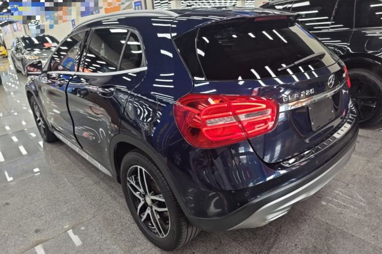 Used Mercedes-Benz GLA 2015 GLA 220 4MATIC Fashion Model Rear Left 45 Deg