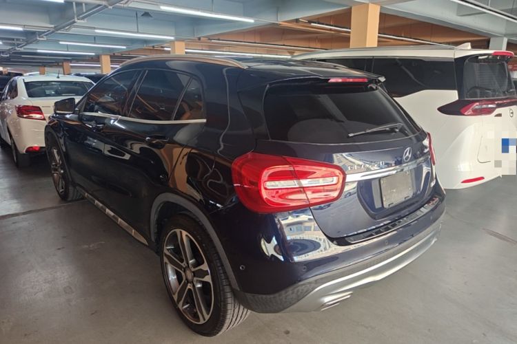 Used Mercedes-Benz GLA 2015 GLA 220 4MATIC Luxury Model Rear Left 45 Deg