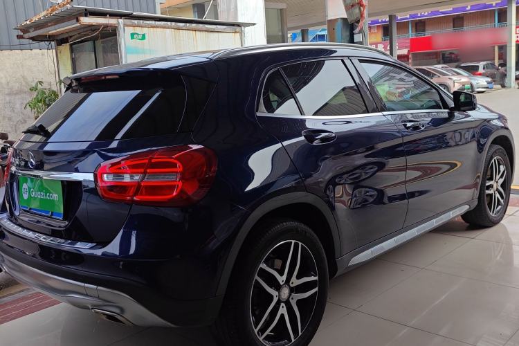 Used Mercedes-Benz GLA 2015 GLA 200 Fashion Model Rear Right 45 Deg