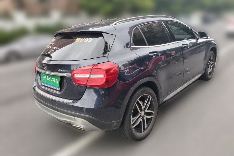 Used Mercedes-Benz GLA 2015 GLA 220 4MATIC Fashion Model Rear Right 45 Deg