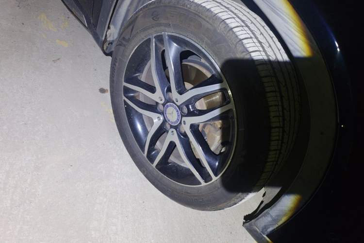 Used Mercedes-Benz GLA 2015 GLA 200 Fashion Model Right Front Wheel Hub