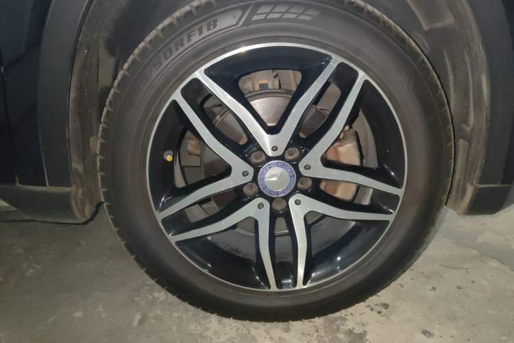 Used Mercedes-Benz GLA 2015 GLA 220 4MATIC Fashion Model Right Front Wheel Hub