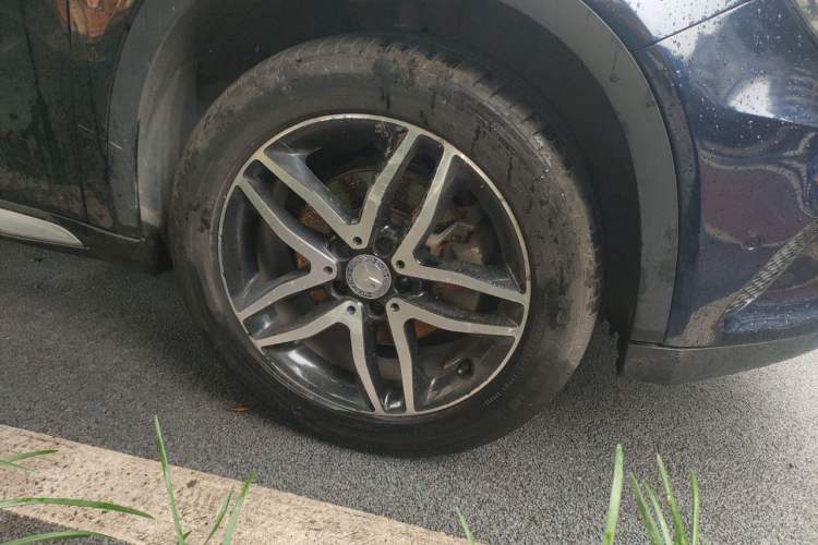 Used Mercedes-Benz GLA 2015 GLA 200 Fashion Model Right Front Wheel Hub