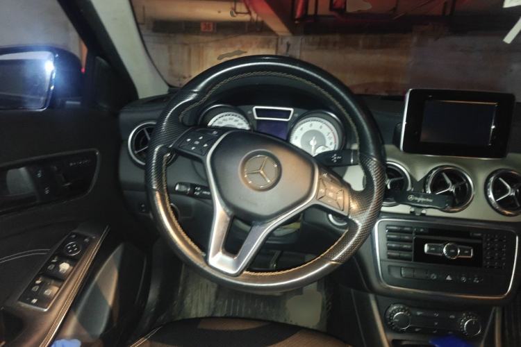Used Mercedes-Benz GLA 2015 GLA 200 Fashion Model Steering Wheel
