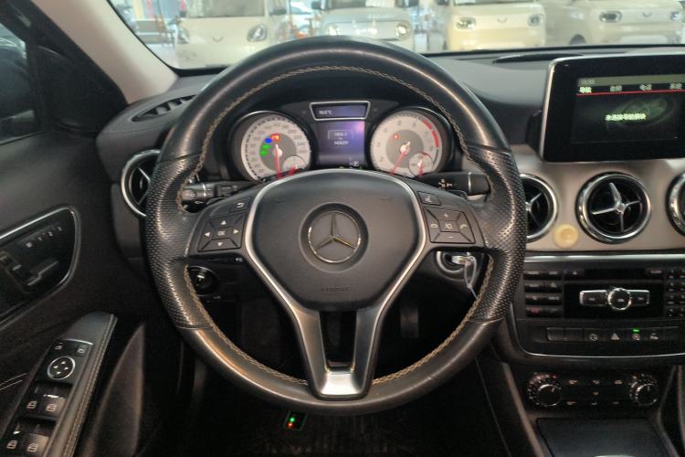 Used Mercedes-Benz GLA 2015 GLA 200 Fashion Model Steering Wheel