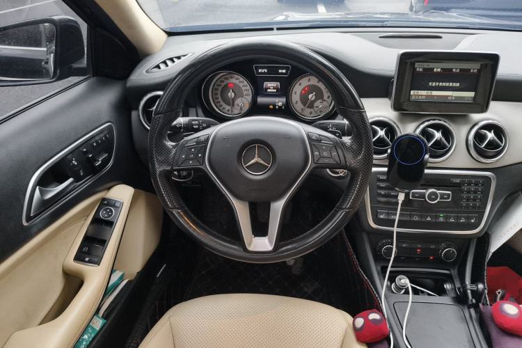 Used Mercedes-Benz GLA 2015 GLA 220 4MATIC Fashion Model Steering Wheel