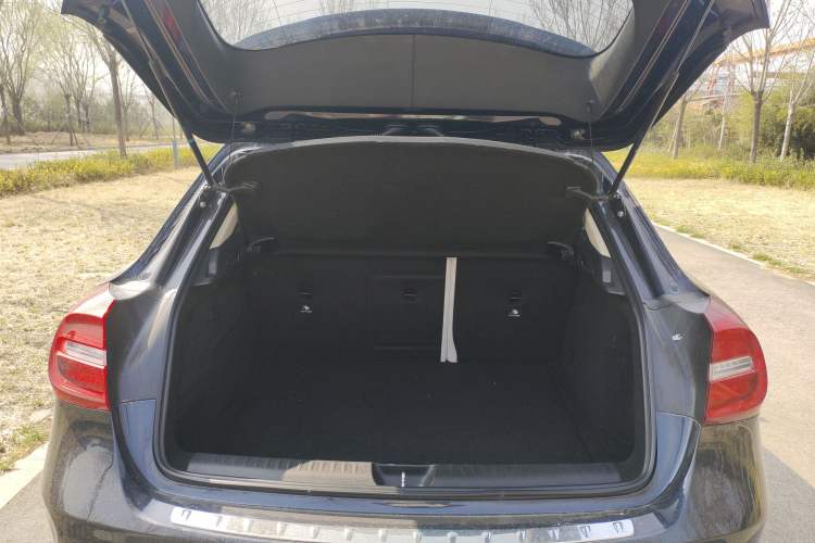 Used Mercedes-Benz GLA 2015 GLA 200 Fashion Model Trunk