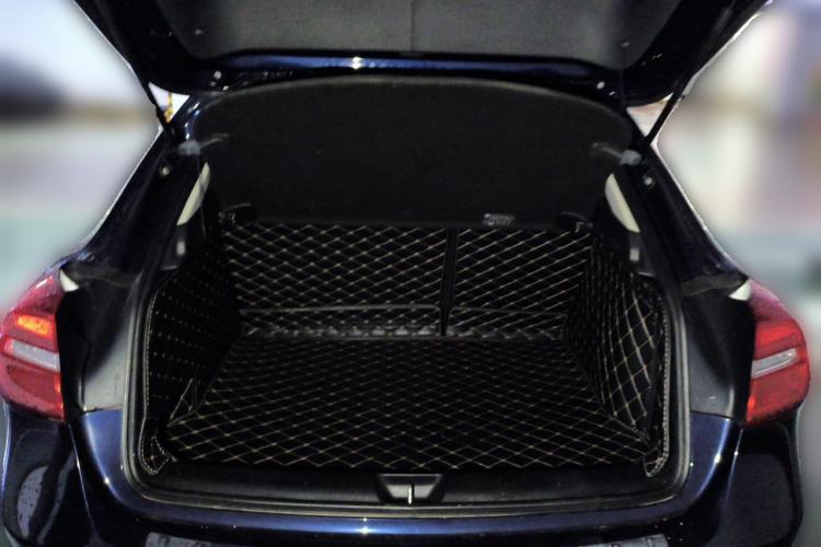 Used Mercedes-Benz GLA 2015 GLA 200 Fashion Model Trunk