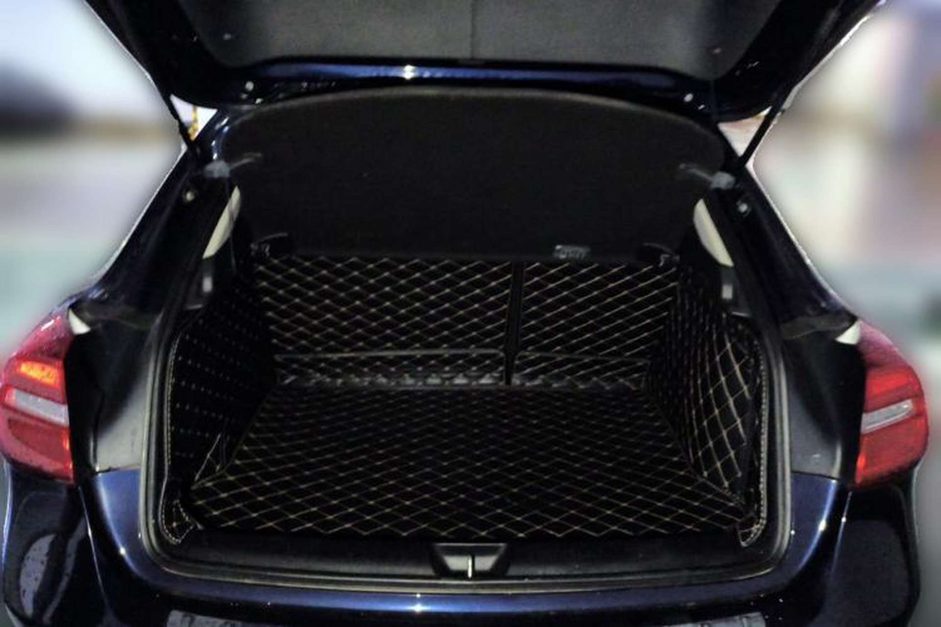 Used Mercedes-Benz GLA 2015 GLA 200 Fashion Model Trunk