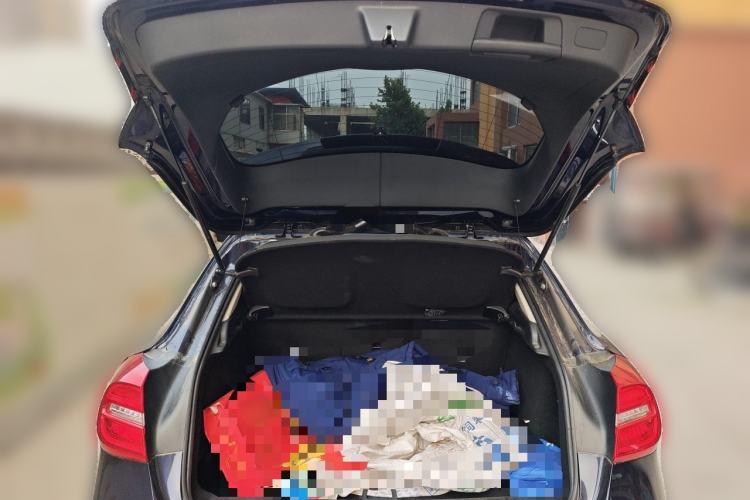Used Mercedes-Benz GLA 2015 GLA 200 Fashion Model Trunk