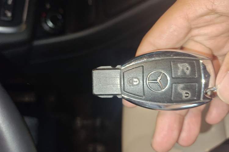 Used Mercedes-Benz GLA 2015 GLA 220 4MATIC Luxury Model Vehicle Key