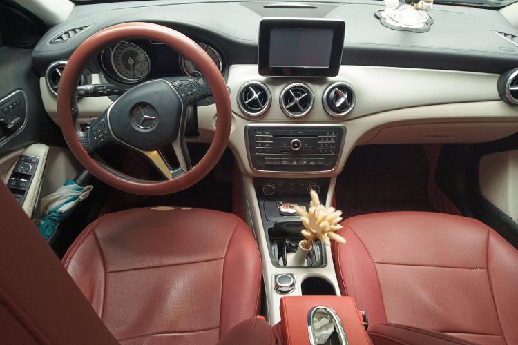 Used Mercedes-Benz GLA 2015 GLA 200 Fashion Model Center Console