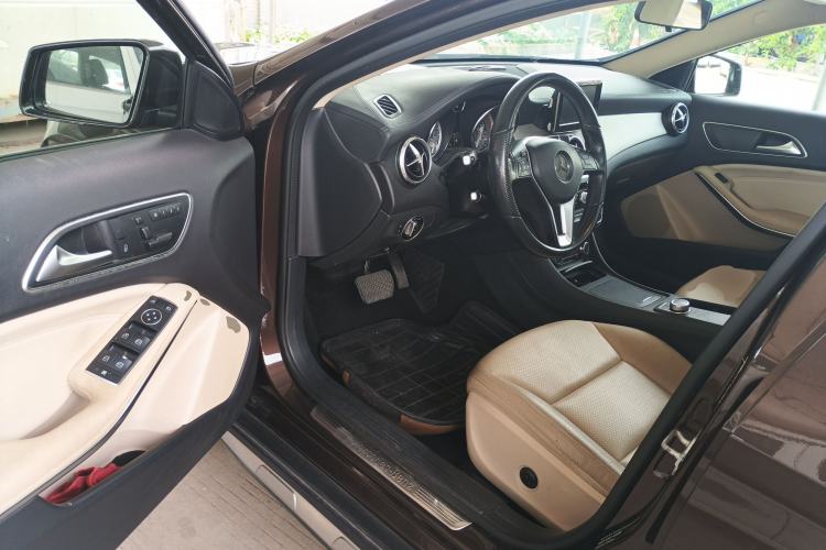 Used Mercedes-Benz GLA 2015 GLA 220 4MATIC Fashion Model Driver Seat