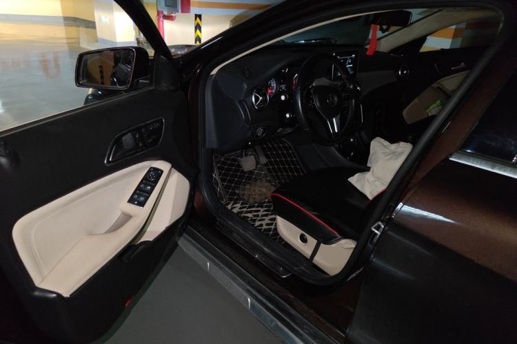 Used Mercedes-Benz GLA 2015 GLA 200 Fashion Model Driver Seat