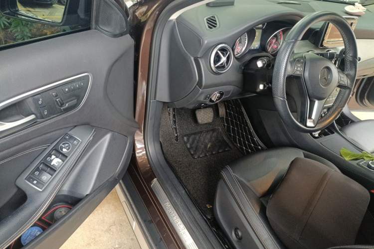 Used Mercedes-Benz GLA 2015 GLA 200 Fashion Model Driver Seat