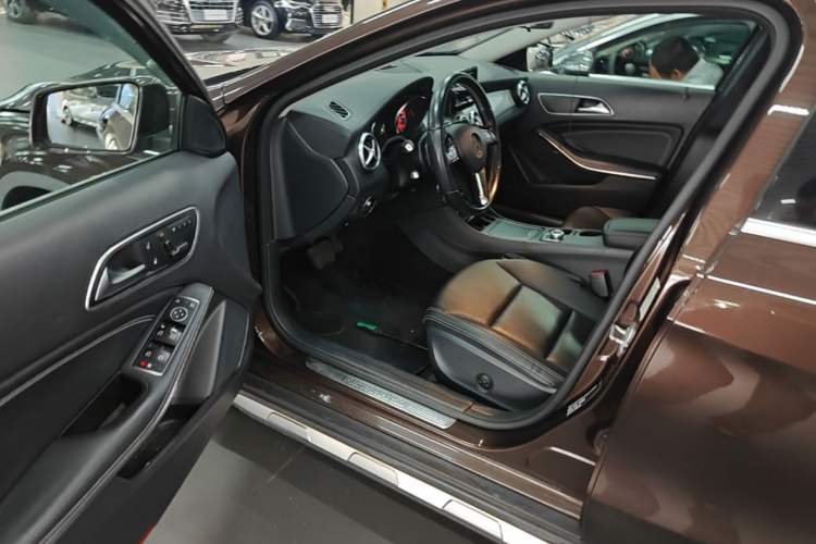 Used Mercedes-Benz GLA 2015 GLA 200 Fashion Model Driver Seat