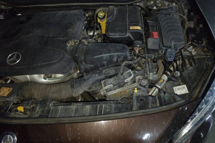 Used Mercedes-Benz GLA 2015 GLA 200 Fashion Model Engine Bay Left