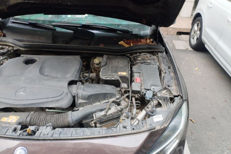 Used Mercedes-Benz GLA 2015 GLA 200 Sport Edition Engine Bay Left