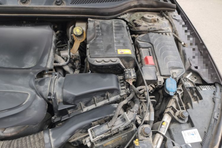 Used Mercedes-Benz GLA 2015 GLA 220 4MATIC Fashion Model Engine Bay Left