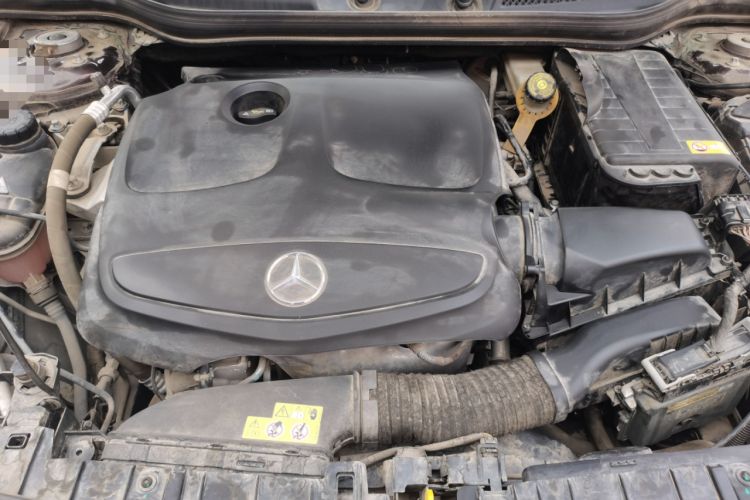 Used Mercedes-Benz GLA 2015 GLA 220 4MATIC Fashion Model Engine Bay