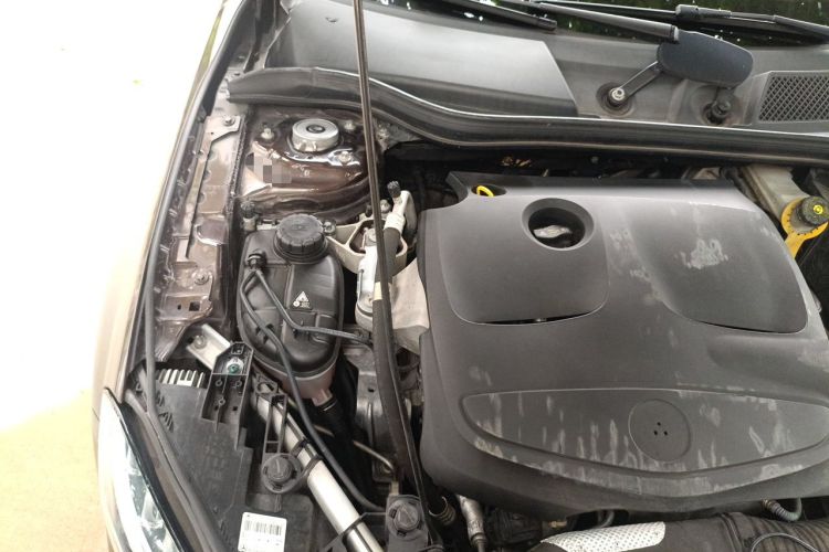 Used Mercedes-Benz GLA 2015 GLA 200 Fashion Model Engine Bay Right