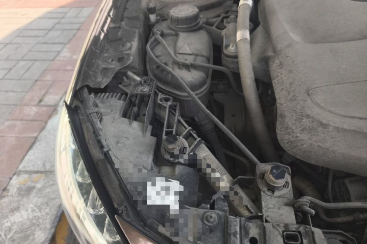 Used Mercedes-Benz GLA 2015 GLA 200 Fashion Model Engine Bay Right