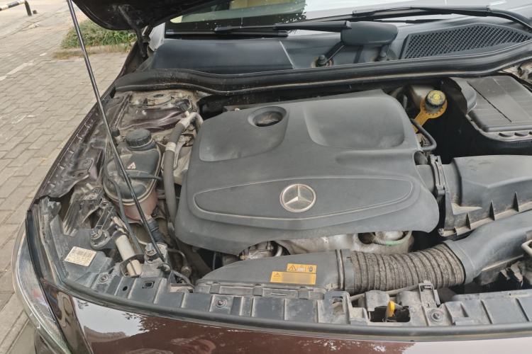 Used Mercedes-Benz GLA 2015 GLA 200 Sport Edition Engine Bay Right