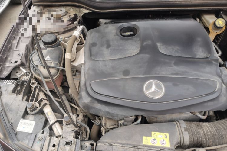 Used Mercedes-Benz GLA 2015 GLA 220 4MATIC Fashion Model Engine Bay Right