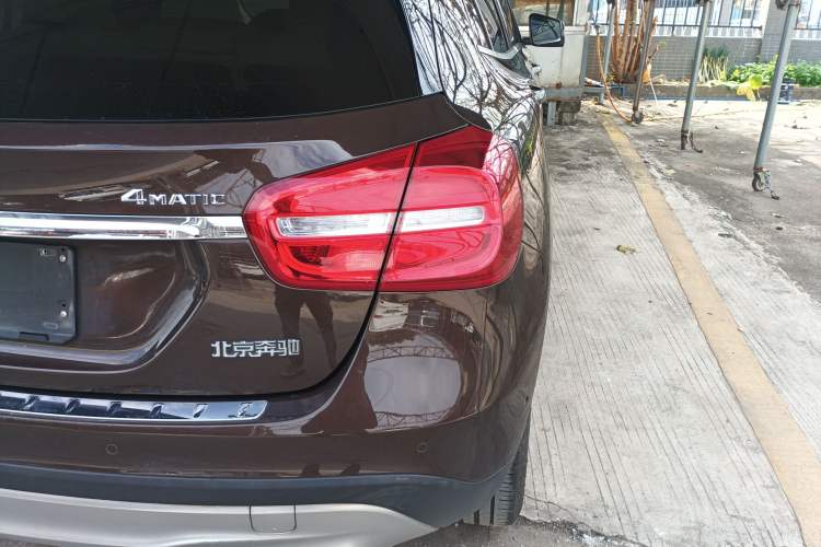 Used Mercedes-Benz GLA 2015 GLA 220 4MATIC Fashion Model Exterior 3